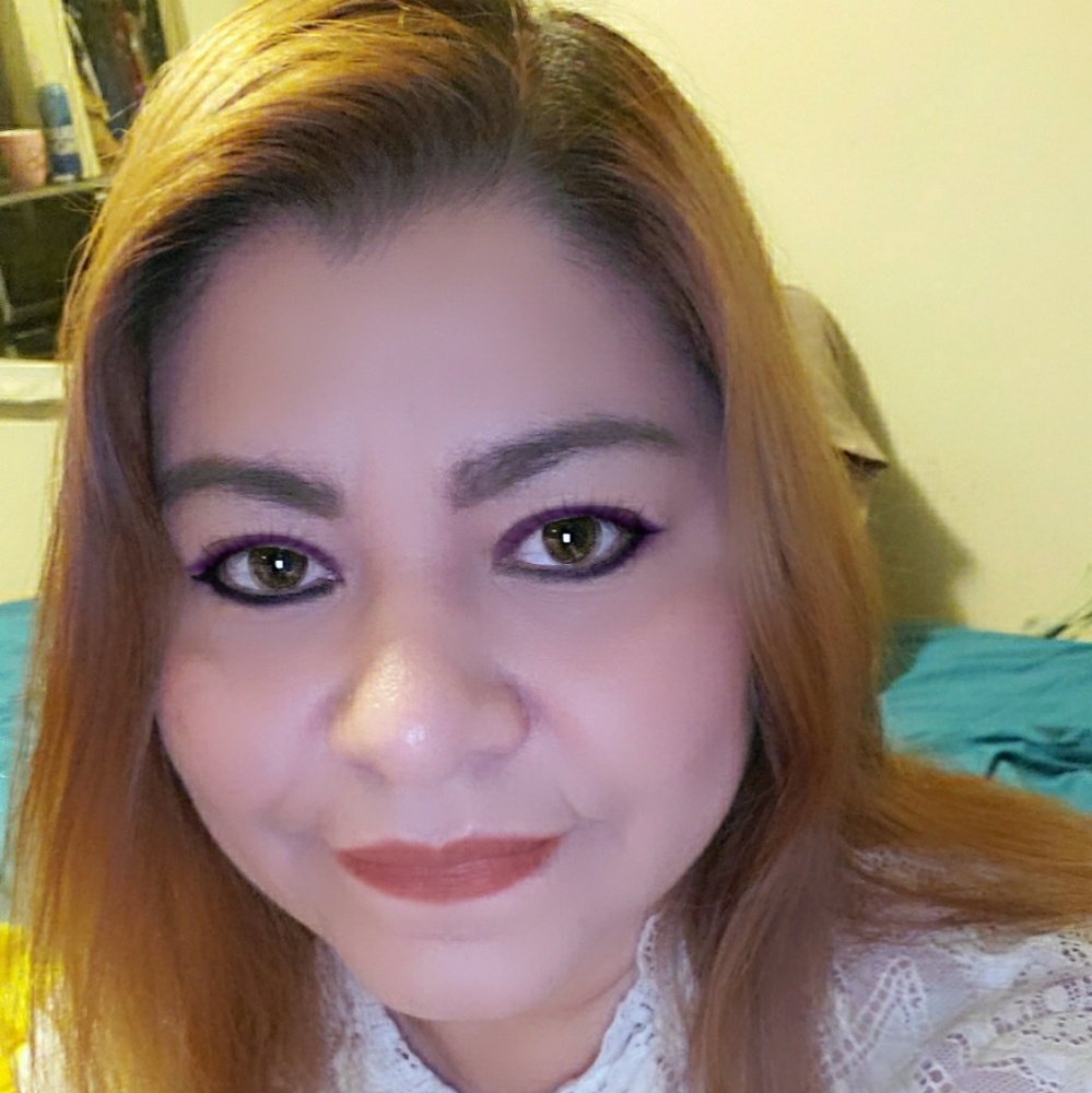 Meet your Posher, Dina